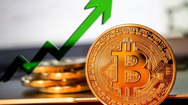 Đầu năm 2021, đồng Bitcoin liên tiếp tăng mạnh 